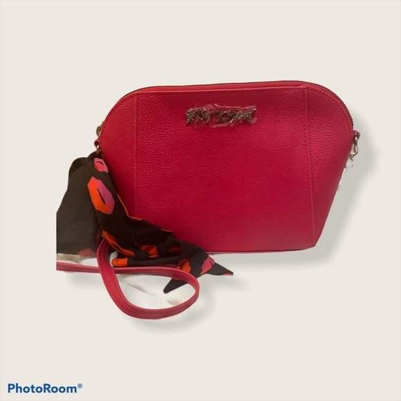 Betsey Johnson hot pink crossbody bag - Picture 2 of 8